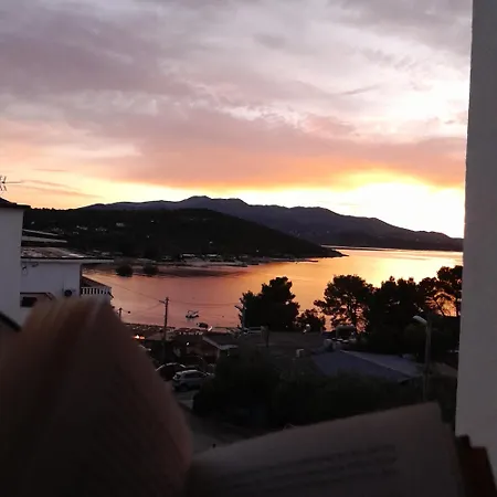 Amar Prefect 公寓 *